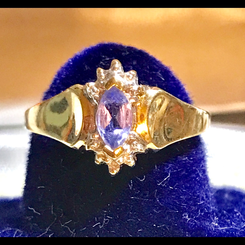 10k Gold Tanzanite Ring